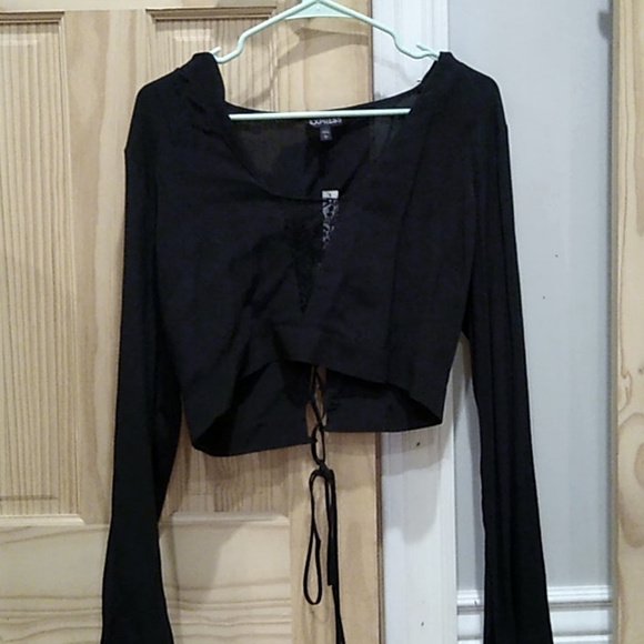 Express Tops - NWT EXPRESS long sleeve cropped top